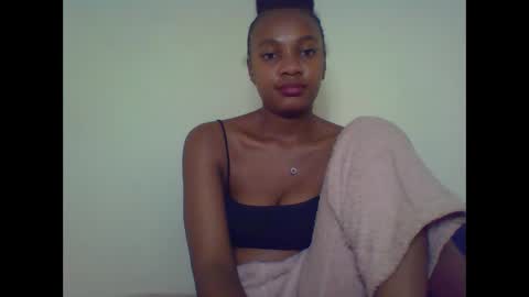 Snapshot of rycie chatting on 10-03-25, 08:06 Rycie online show from 10-03-25, 08:06