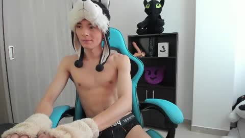Snapshot of ryo_bleu chatting on 06-18-26, 04:22 RYO BLEU online show from 06-18-26, 04:22