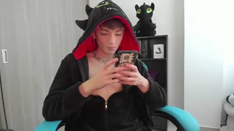 Snapshot of ryo_bleu chatting on 07-09-26, 04:11 RYO BLEU online show from 07-09-26, 04:11
