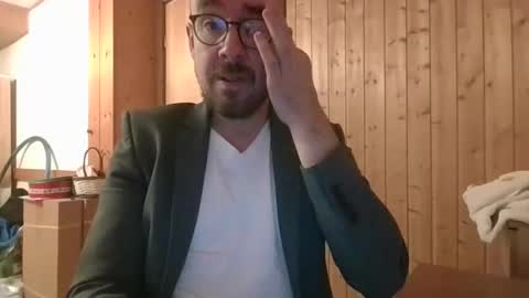 s_i_q online show from 09-16-25, 07:09