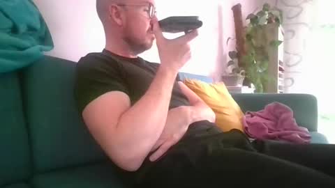 s_i_q online show from 10-17-25, 01:03