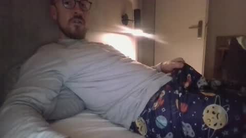 s_i_q online show from 11-19-25, 03:39