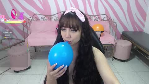 Sabrina online show from 10-17-25, 01:14