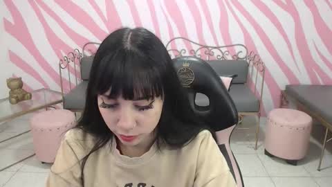 Sabrina online show from 12-22-25, 01:19