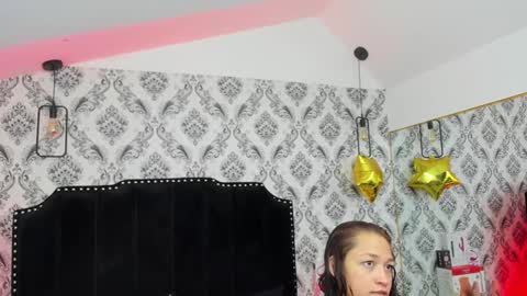 Saara Brown online show from 01-05-25, 12:21