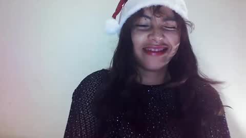 Snapshot of saavaghechick chatting on 12-04-24, 11:57 Jeane online show from 12-04-24, 11:57