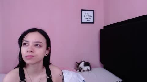 Snapshot of sabbrand_ chatting on 09-24-25, 12:08 online show from 09-24-25, 12:08