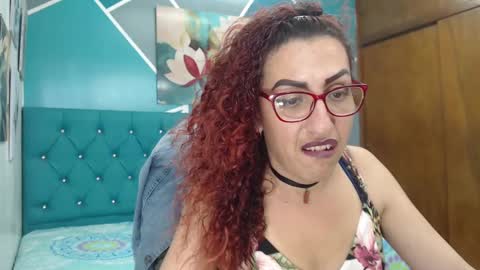 Snapshot of sabrina_dupont chatting on 02-09-25, 04:29 SABRINA online show from 02-09-25, 04:29