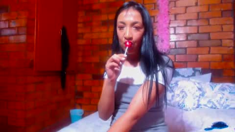 Snapshot of sabrina_v_ chatting on 03-04-25, 06:07 Sabrina online show from 03-04-25, 06:07