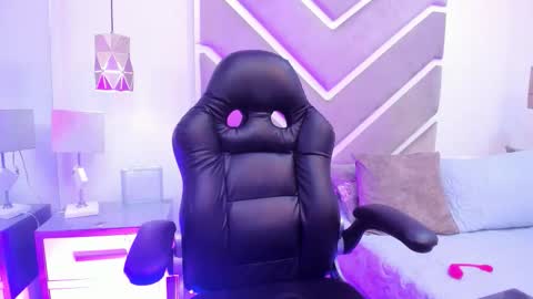 SabrinnaBrownn online show from 10-21-25, 06:14