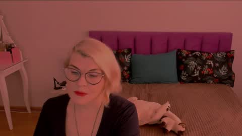 Sabrina MacMarren online show from 02-05-25, 08:32