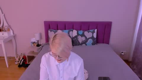 Sabrina MacMarren online show from 02-08-26, 08:29