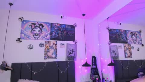 Sabrina  online show from 04-15-26, 11:17