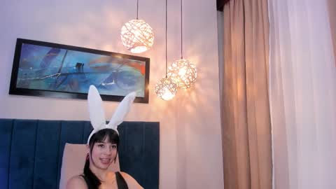 Sabrina Warren online show from 10-15-25, 01:50