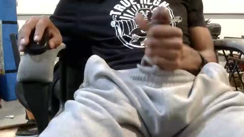 Dee online show from 11-11-25, 10:21