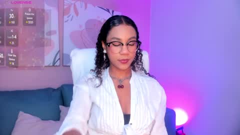 Snapshot of sade_jackson1 chatting on 12-23-24, 03:01 Sophie online show from 12-23-24, 03:01