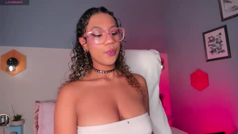 Sophie online show from 12-05-25, 05:05