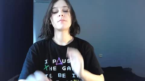 Snapshot of sademoface chatting on 03-04-25, 08:02 pluto online show from 03-04-25, 08:02