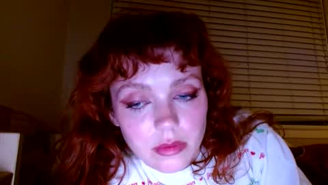 sadgirldies online show from 12-21-25, 08:54