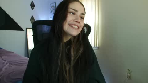 Snapshot of sadierenee96 chatting on 12-18-24, 08:25 Sadie Renee online show from 12-18-24, 08:25