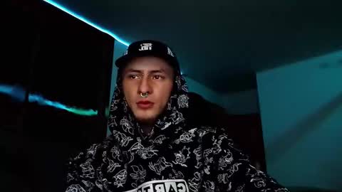 Snapshot of saemzam chatting on 02-16-25, 04:31 saemzam online show from 02-16-25, 04:31