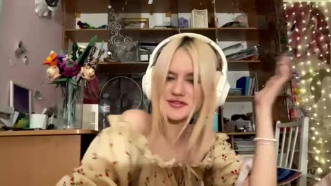 Melisa online show from 12-13-25, 07:53