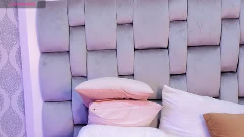 Cattleya online show from 12-16-24, 12:27