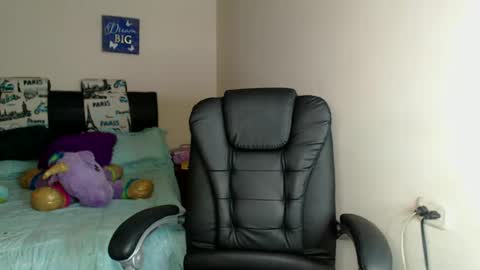 Karina online show from 01-24-25, 03:43