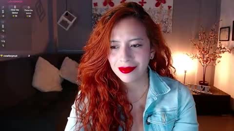 Snapshot of sahra_tayl0r_ chatting on 01-12-25, 02:09 SARA online show from 01-12-25, 02:09