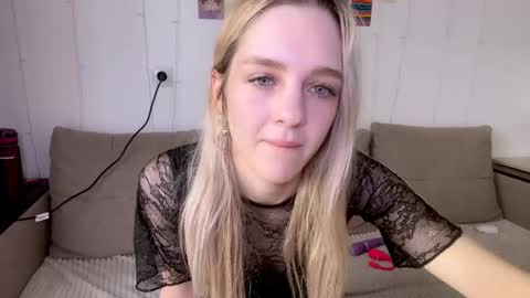 Sofia online show from 03-09-25, 01:59