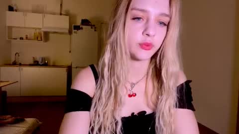 Sofia online show from 12-18-25, 01:33