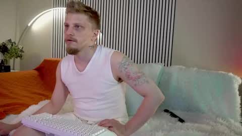 saint__vicious online show from 10-01-25, 08:26