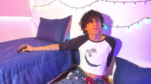 saint_dark online show from 12-18-25, 01:39