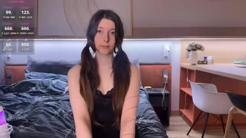 Snapshot of saintsroww chatting on 12-14-25, 08:20 Alice online show from 12-14-25, 08:20