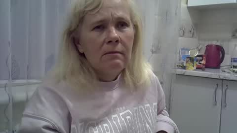 Snapshot of sakura_blonde chatting on 12-16-24, 11:18 sakura_blonde online show from 12-16-24, 11:18