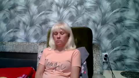 Snapshot of sakura_blonde chatting on 11-06-25, 08:26 sakura_blonde online show from 11-06-25, 08:26