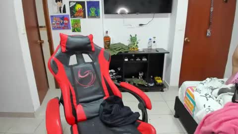 Snapshot of sakura_sunflower29 chatting on 12-31-24, 04:14 Sakura online show from 12-31-24, 04:14