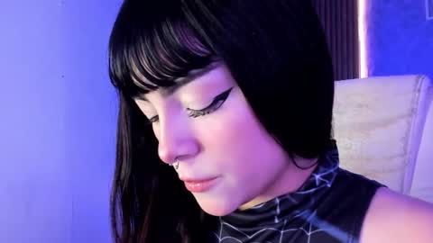 Sakura Moss online show from 10-22-25, 04:46