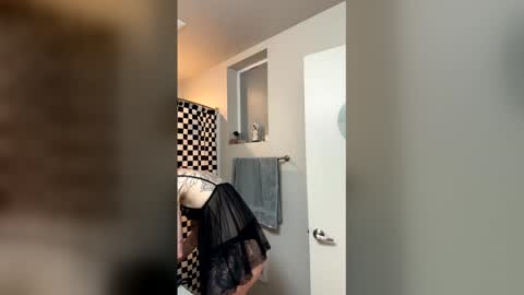 Salem online show from 01-15-26, 03:11