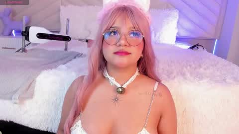  Sally White  online show from 01-08-25, 03:08