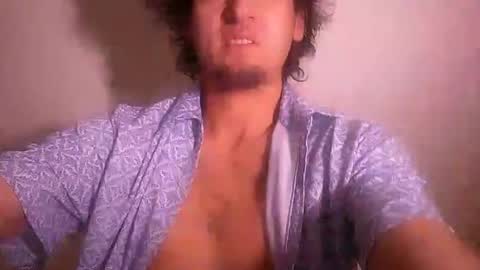 Snapshot of salmonman1305 chatting on 02-18-25, 02:38 salmonman1305 online show from 02-18-25, 02:38