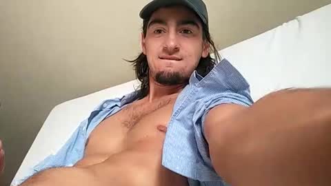 Snapshot of salmonman1305 chatting on 09-10-25, 02:06 salmonman1305 online show from 09-10-25, 02:06