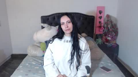 yenny online show from 02-10-26, 04:27