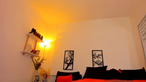 Snapshot of salomekross_ chatting on 02-28-25, 05:48 Salome Kross online show from 02-28-25, 05:48