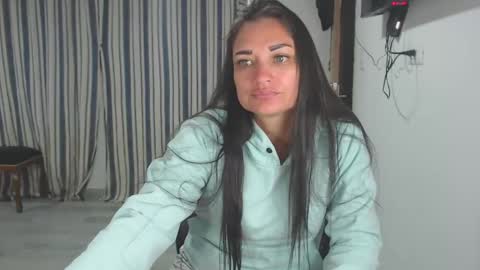 Snapshot of salomesaints chatting on 10-24-25, 02:41 salome online show from 10-24-25, 02:41