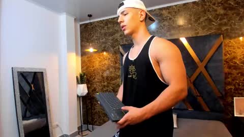 SALVATORE online show from 02-10-25, 11:36