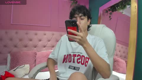 Snapshot of salvatore_monterey chatting on 01-09-25, 10:31 salvatore online show from 01-09-25, 10:31