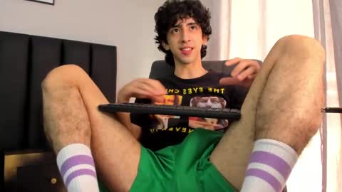 Snapshot of salvatore_monterey chatting on 02-27-25, 02:43 salvatore online show from 02-27-25, 02:43