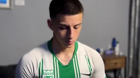 Snapshot of salvatore_romanoo chatting on 02-12-26, 02:17 Salvatore online show from 02-12-26, 02:17