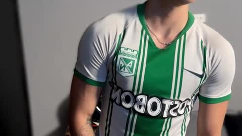 Snapshot of salvatore_romanoo chatting on 02-14-26, 01:13 Salvatore online show from 02-14-26, 01:13